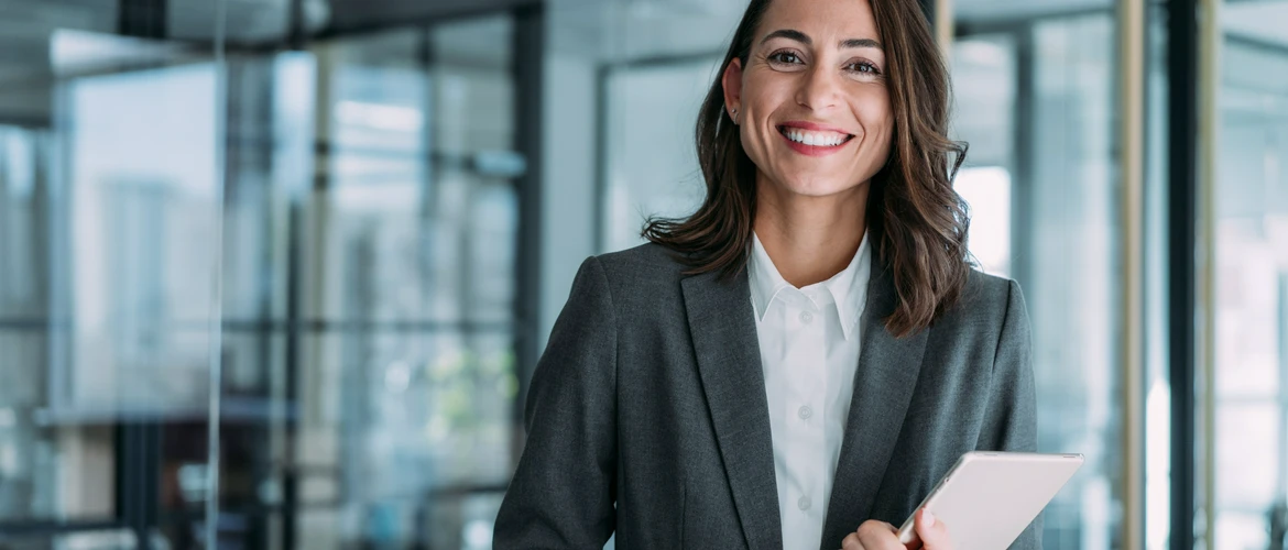 uśmiechnięta kobieta